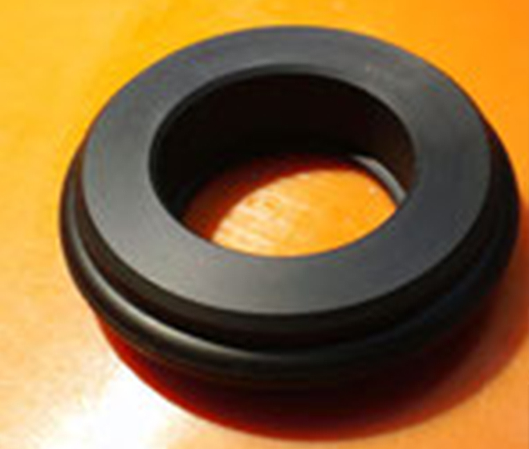 旋盤加工、圧入